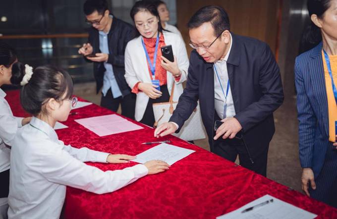 图示, 示意图
中度可信度描述已自动生成:ver1